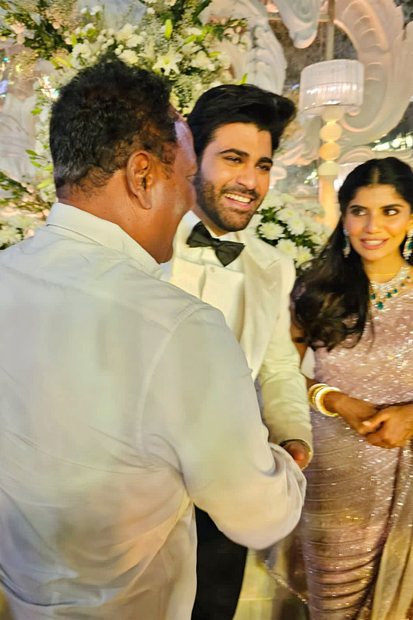 Sharwanand_20Wedding_20Reception_20in_20Hyderabad_20Photos_5.jpg 6