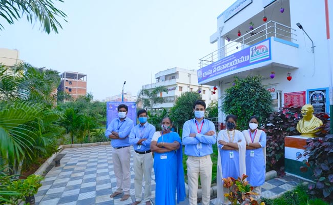village_Secretariat_Employe.jpg