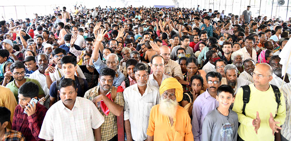Fish-_20Medicine_20-Distribution-_20Nampally_20-Exhibition-_20Grounds-_20Photos-13.jpg 12