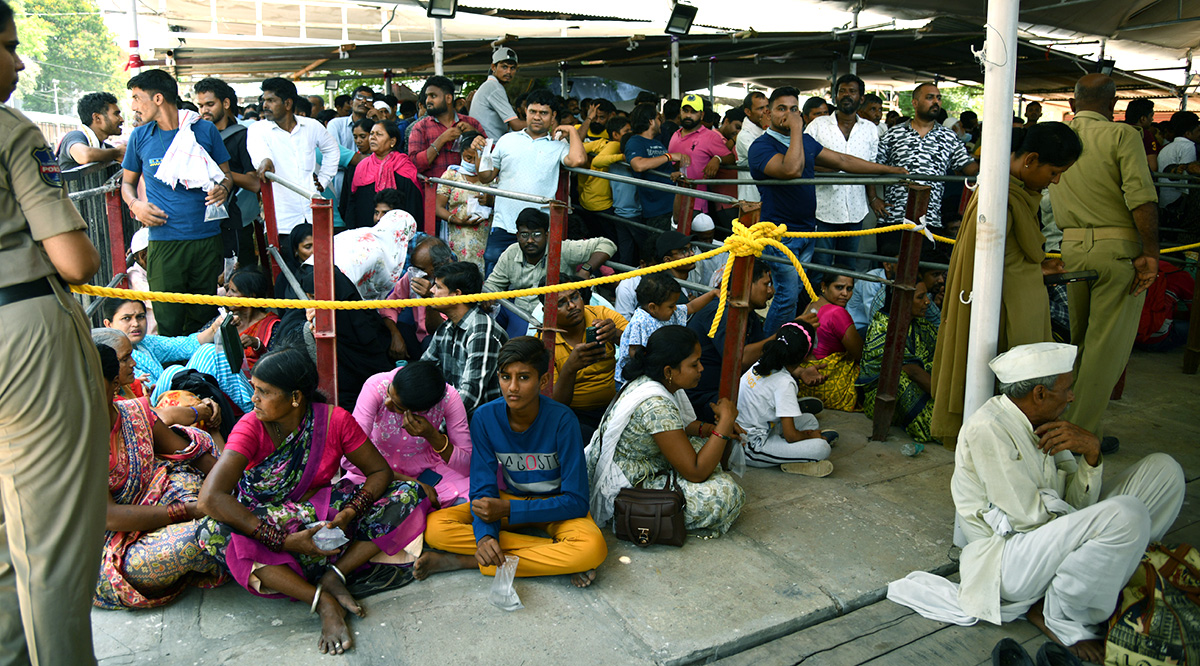 Fish-_20Medicine_20-Distribution-_20Nampally_20-Exhibition-_20Grounds-_20Photos-21.jpg 20