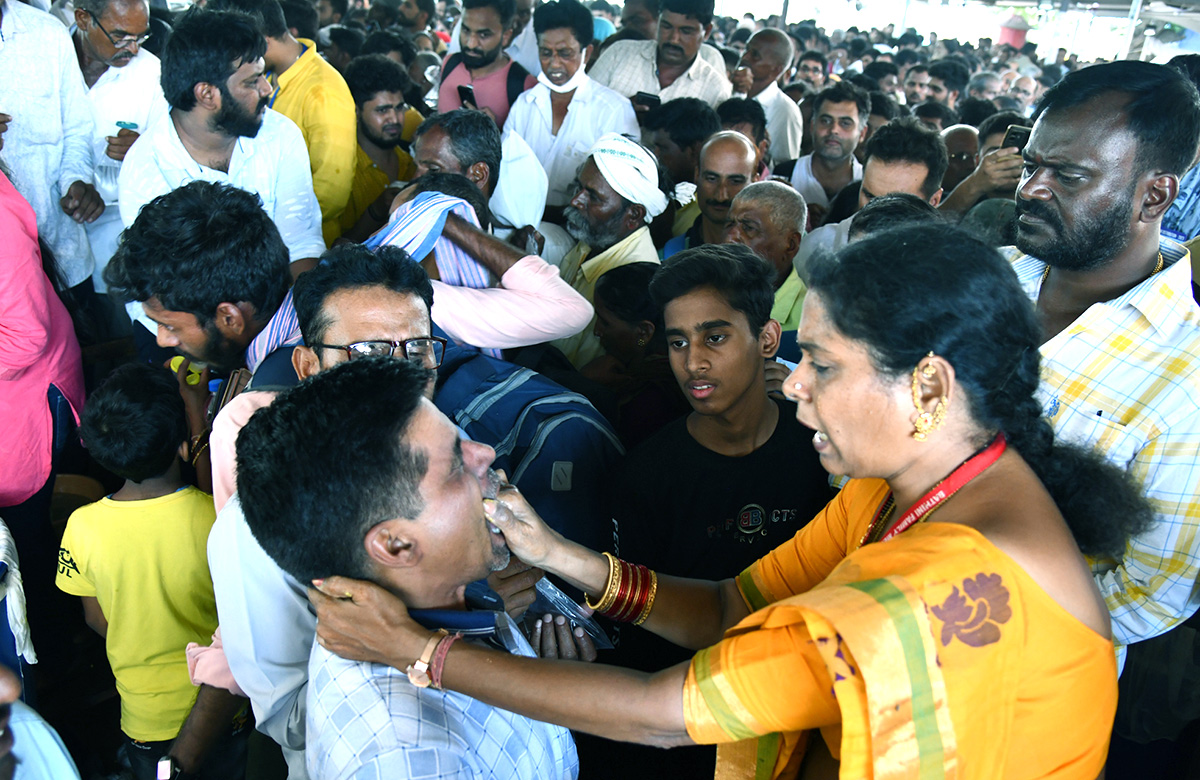 Fish-_20Medicine_20-Distribution-_20Nampally_20-Exhibition-_20Grounds-_20Photos-23.jpg 22