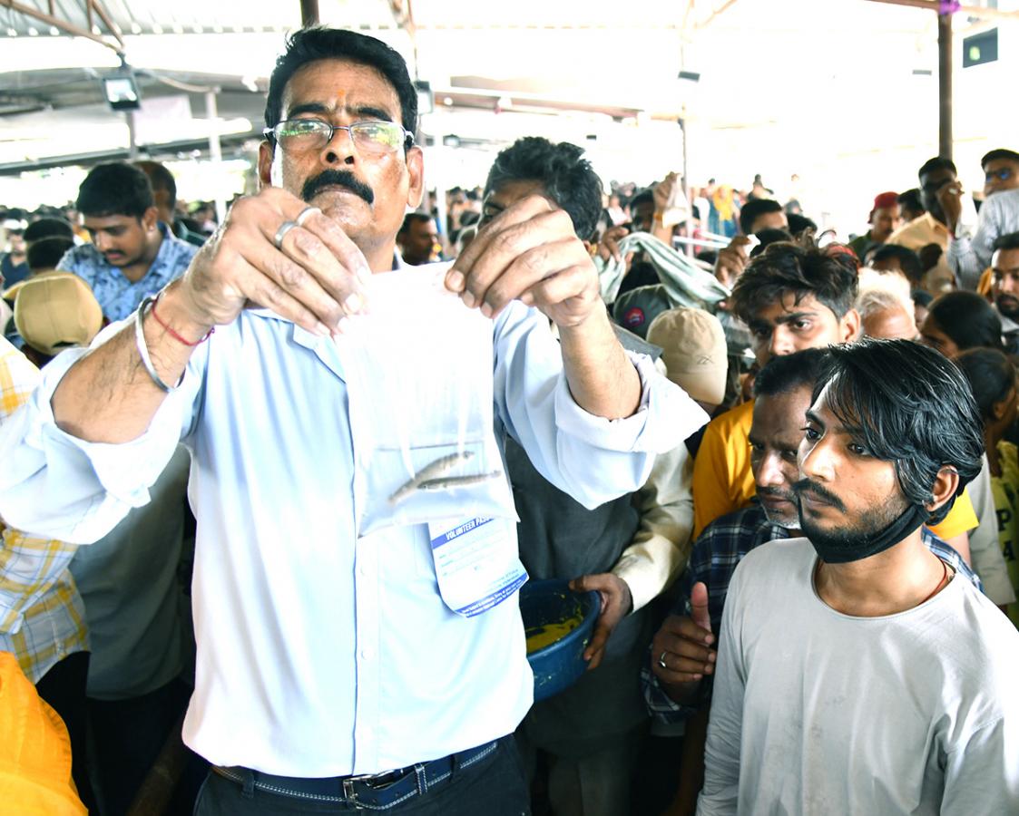 Fish-_20Medicine_20-Distribution-_20Nampally_20-Exhibition-_20Grounds-_20Photos-25.jpg 24