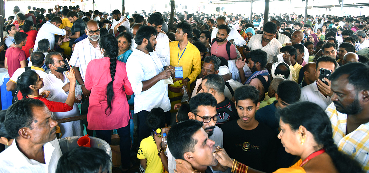 Fish-_20Medicine_20-Distribution-_20Nampally_20-Exhibition-_20Grounds-_20Photos-27.jpg 26