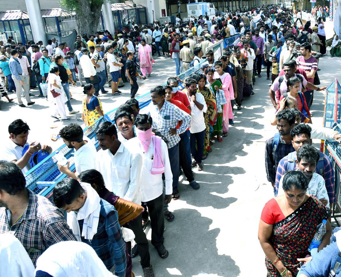 Fish-_20Medicine_20-Distribution-_20Nampally_20-Exhibition-_20Grounds-_20Photos-8.jpg 7