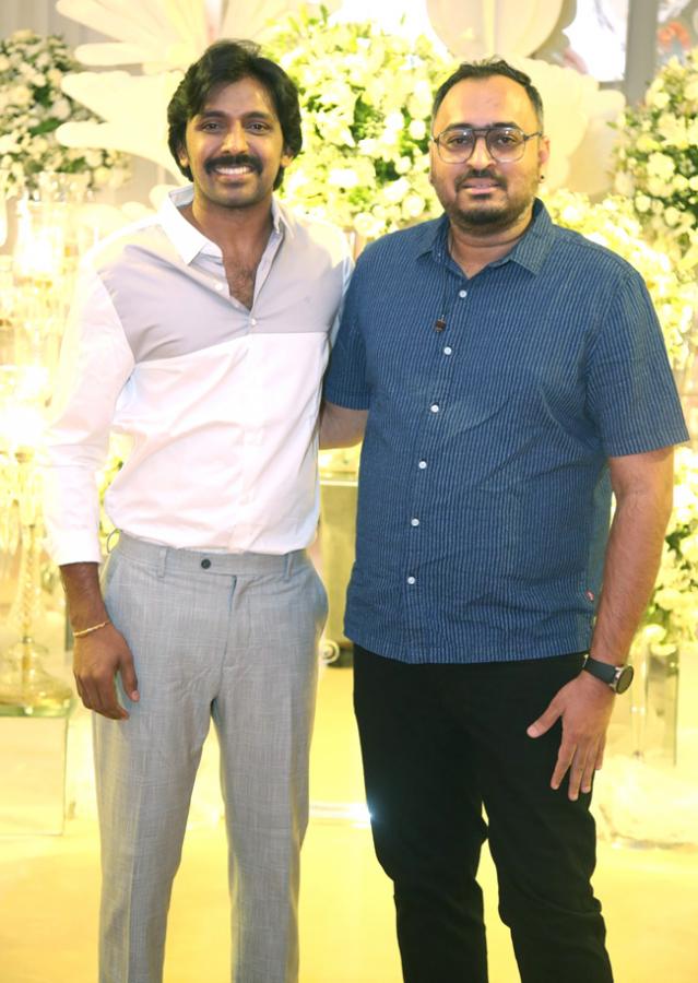 tollywood-celebrities-at-sharwanand-wedding-reception-_20function-_20at_20-hyderabad-29.jpg 27