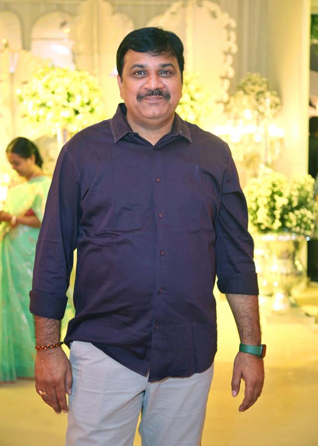 tollywood-celebrities-at-sharwanand-wedding-reception-_20function-_20at_20-hyderabad-31.jpg 29