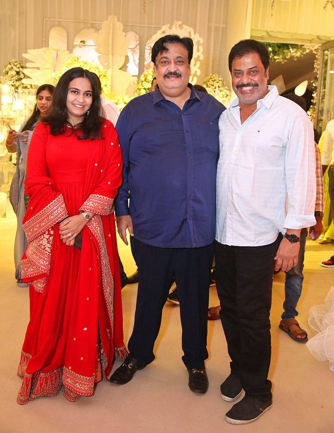 tollywood-celebrities-at-sharwanand-wedding-reception-_20function-_20at_20-hyderabad-38.jpg 35