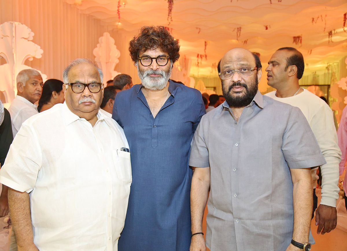 tollywood-celebrities-at-sharwanand-wedding-reception-_20function-_20at_20-hyderabad-39.jpg 36