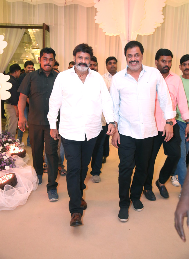 tollywood-celebrities-at-sharwanand-wedding-reception-_20function-_20at_20-hyderabad-42.jpg 39