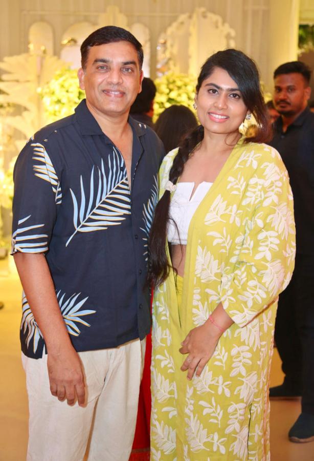 tollywood-celebrities-at-sharwanand-wedding-reception-_20function-_20at_20-hyderabad-5.jpg 5