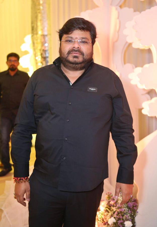 tollywood-celebrities-at-sharwanand-wedding-reception-_20function-_20at_20-hyderabad-57.jpg 49