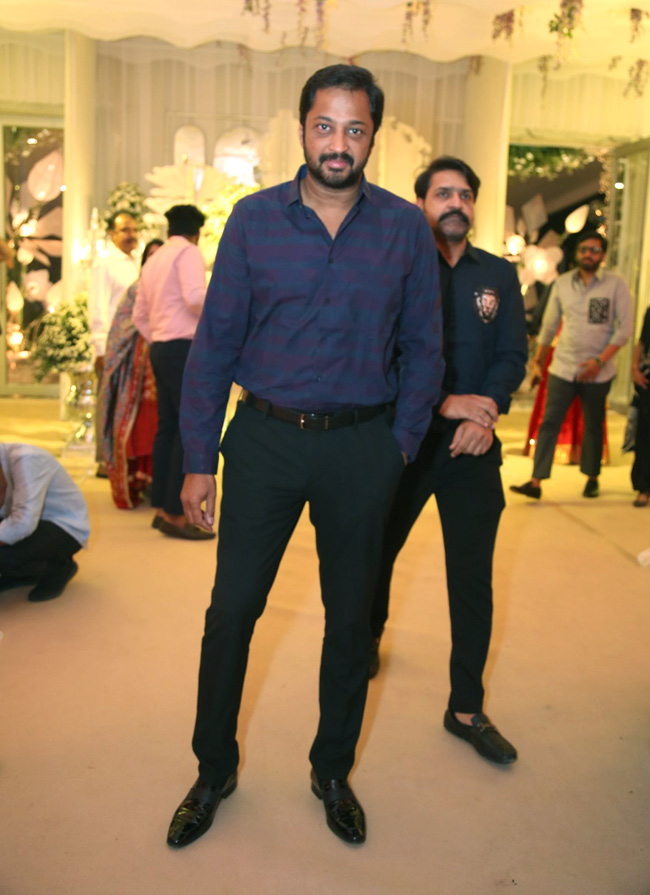 tollywood-celebrities-at-sharwanand-wedding-reception-_20function-_20at_20-hyderabad-80.jpg 52