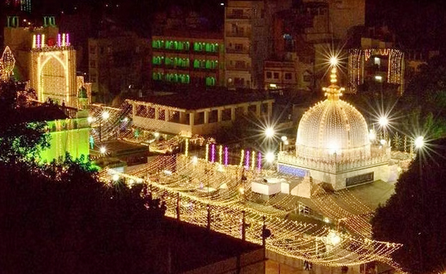 Ajmer_20sharif_20dargah.jpg 11