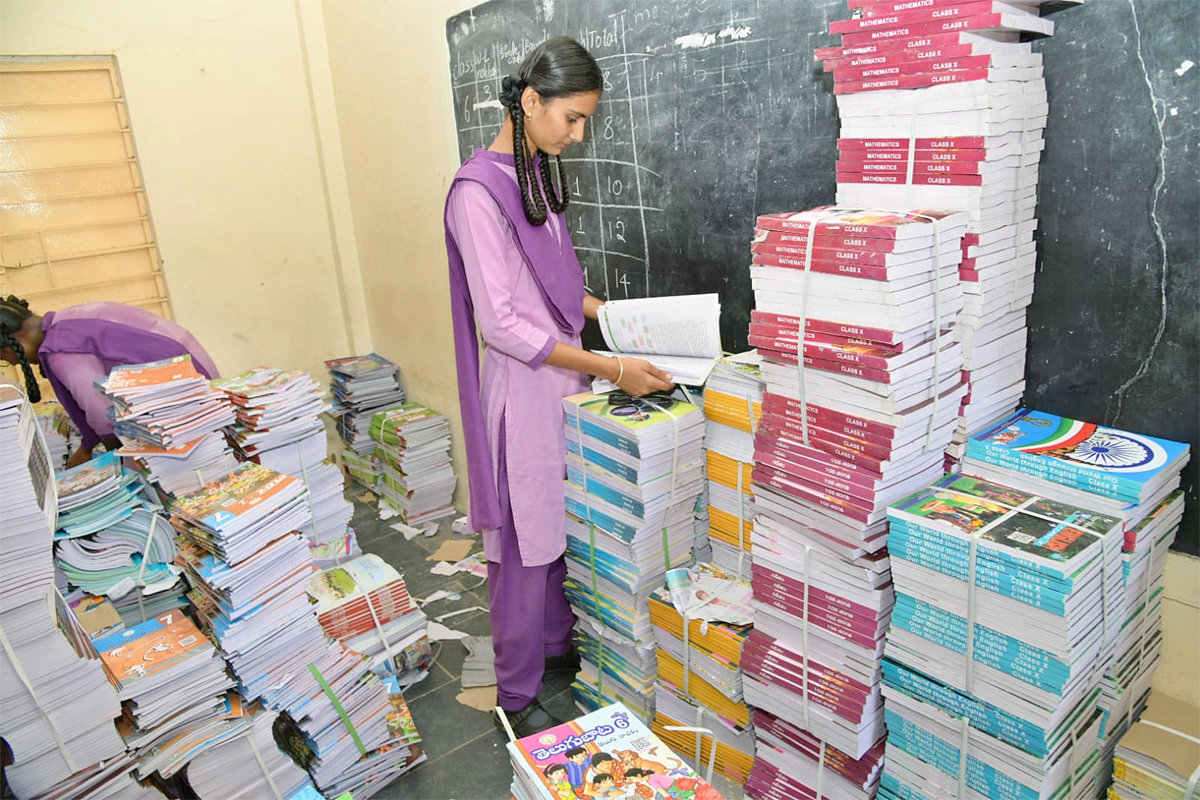 Andhra_20-Pradesh-_20schools-_20reopened-_202023_20-June-_20Photos-16.jpg 16