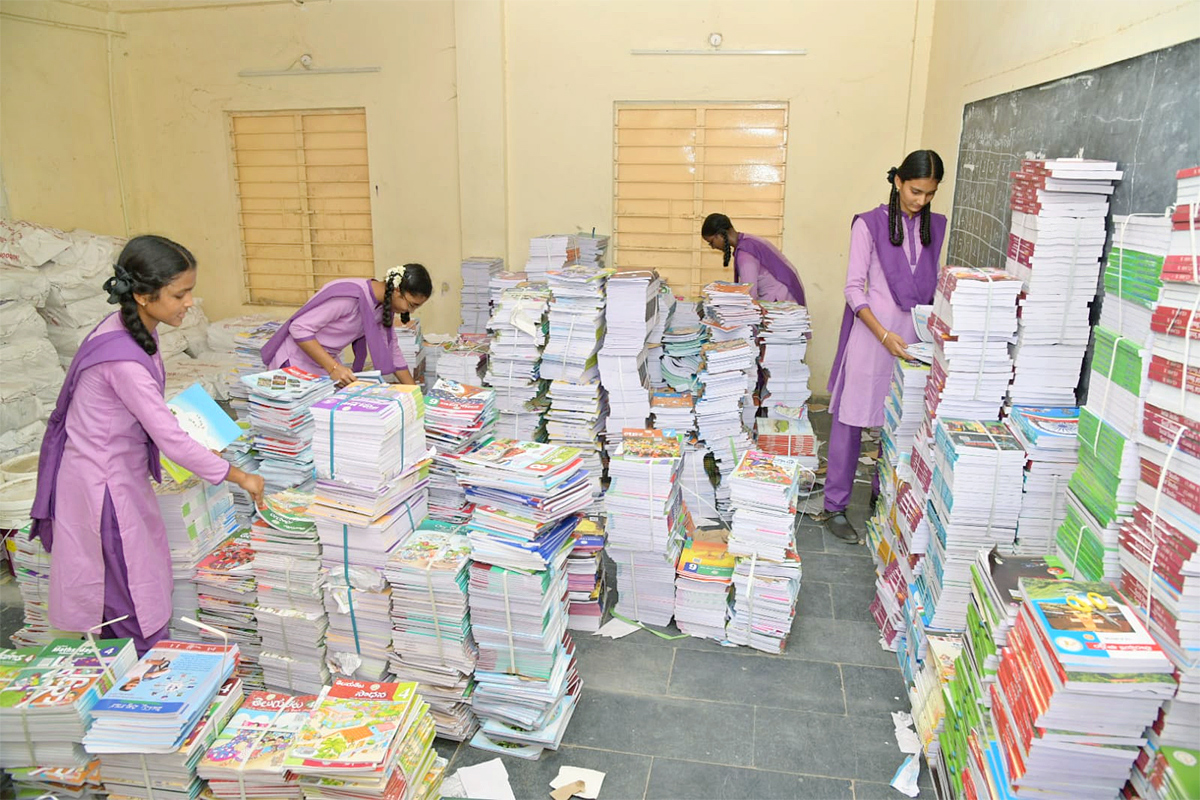 Andhra_20-Pradesh-_20schools-_20reopened-_202023_20-June-_20Photos-37.jpg 35