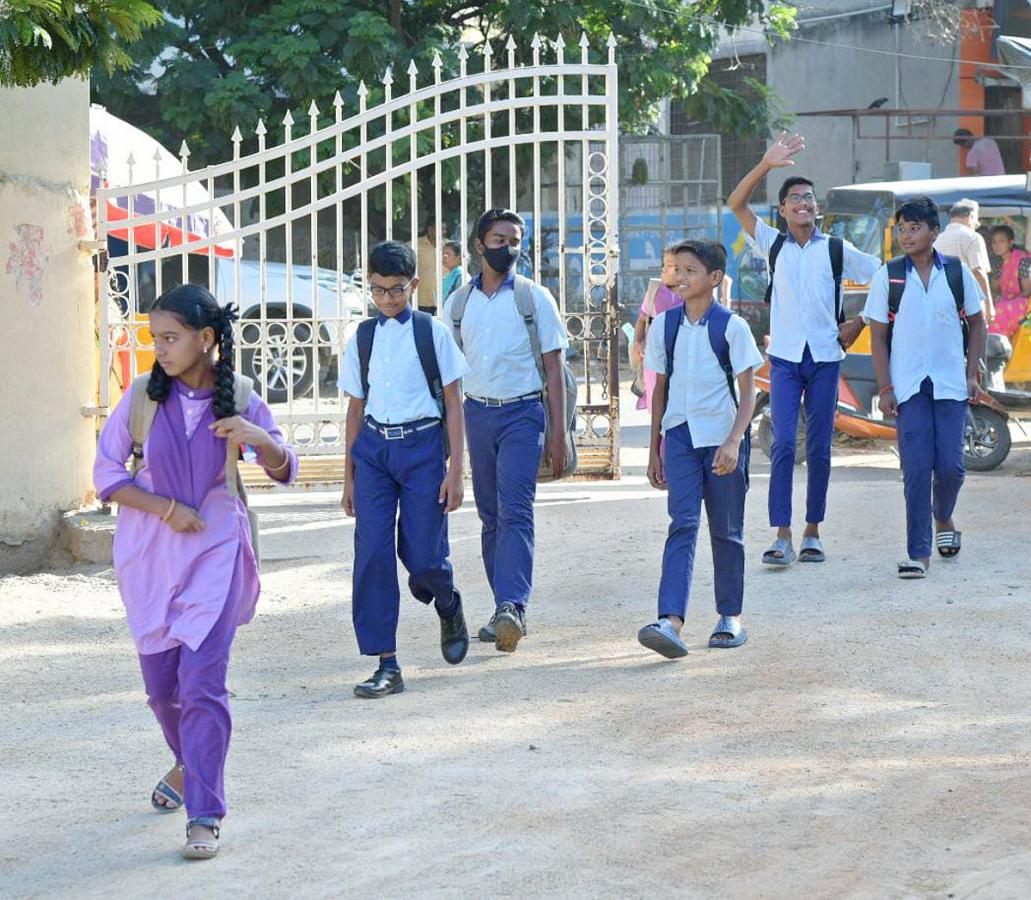 Andhra_20-Pradesh-_20schools-_20reopened-_202023_20-June-_20Photos-7.jpg 7