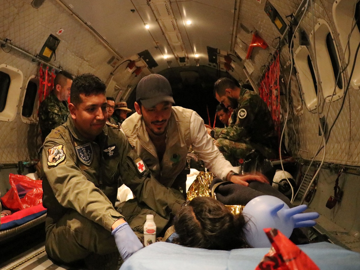 Plane_Crash_20.jpg 21