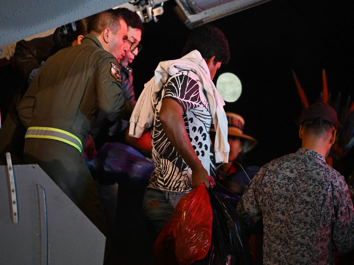 Plane_Crash_7.jpg 8