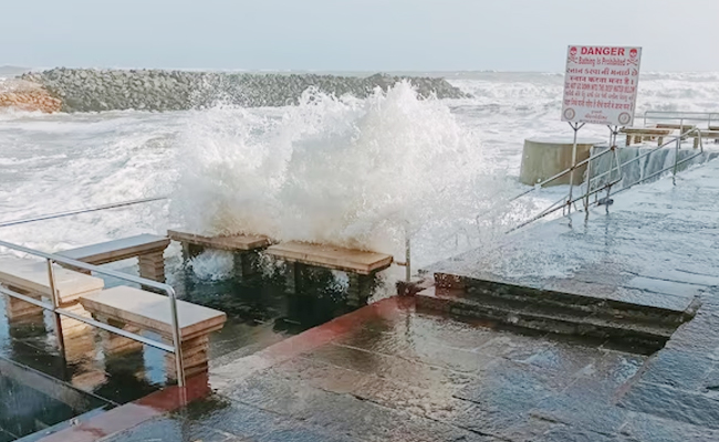 biporjoy-Cyclone-Update-Lat.jpg