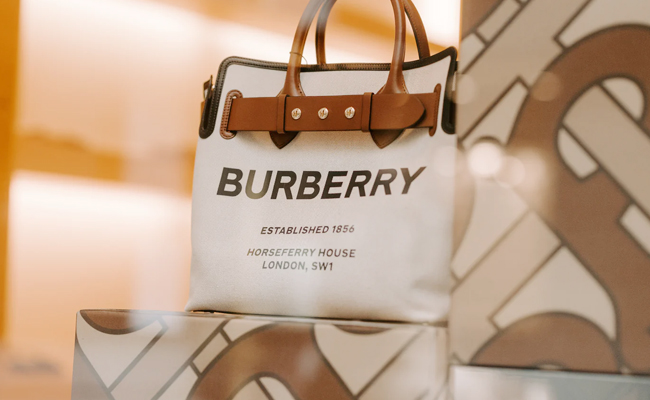 burberry.jpg 11
