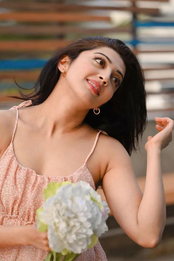 pranitha-subhash-11.jpg 11