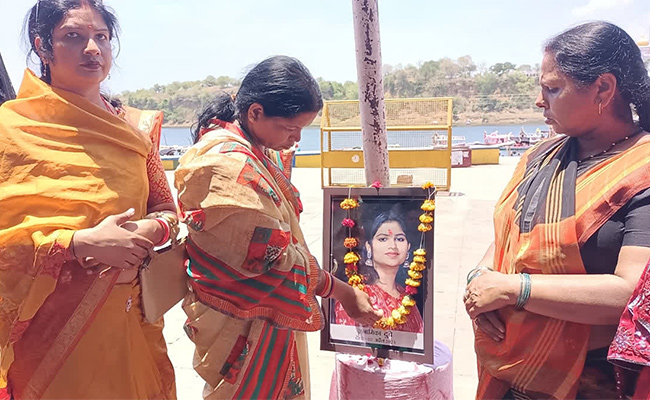 uneral-held-for-girl-for-marrying-non-Hindu.jpg