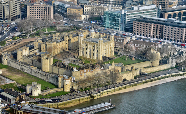 2._20Tower_20of_20London_2C_20England.jpg 3