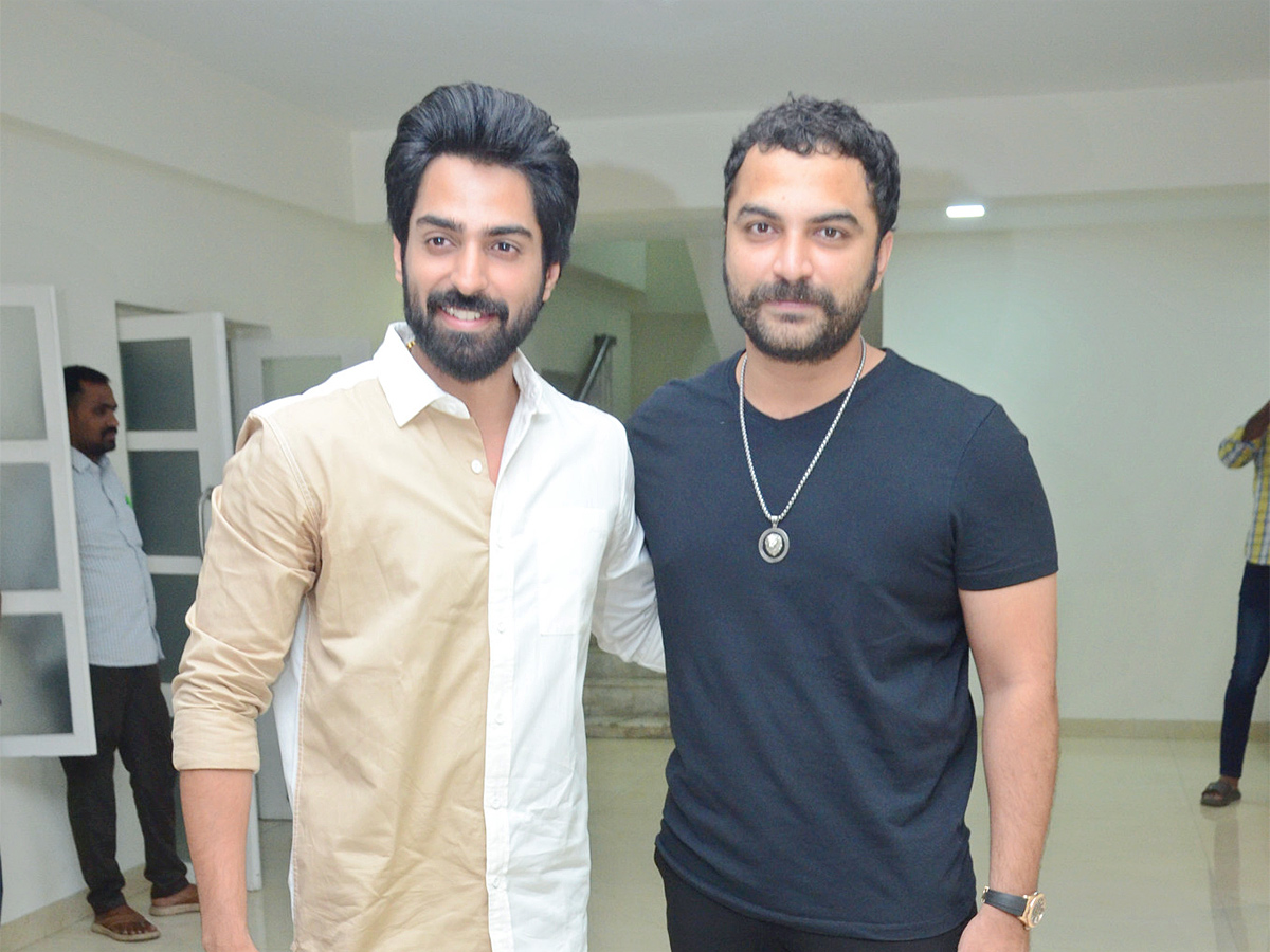 Shiva-Kandukuri-Manu_20Charitra-Movie-Trailer-Pics-10.jpg 9