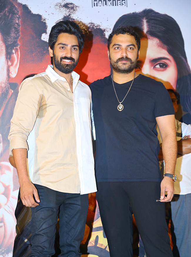 Shiva-Kandukuri-Manu_20Charitra-Movie-Trailer-Pics-14.jpg 13