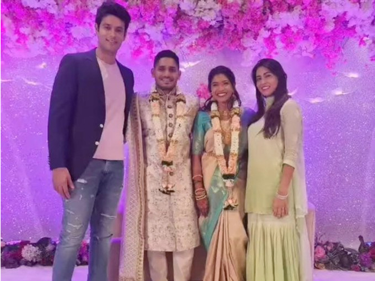 Tushar_20Deshpande_20gets_20engaged_20to_20childhood_20crush_20Photos_4.jpg 5