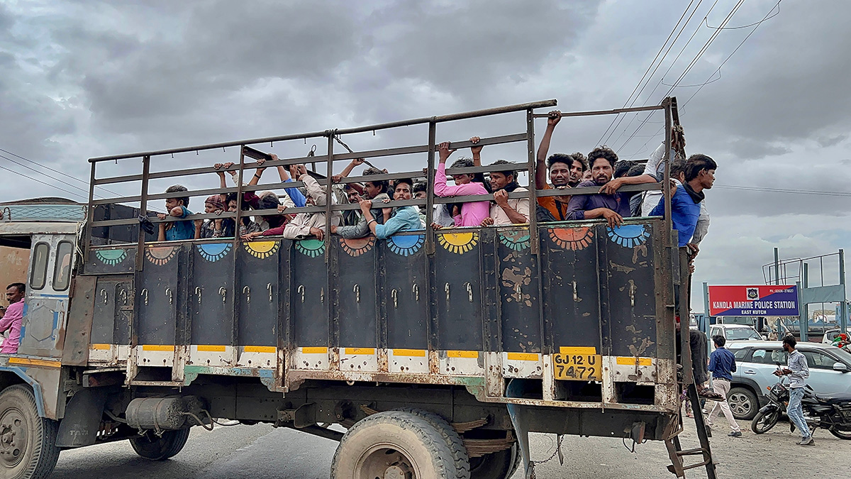 cyclone-biparjoy-update-pics-17.jpg 17