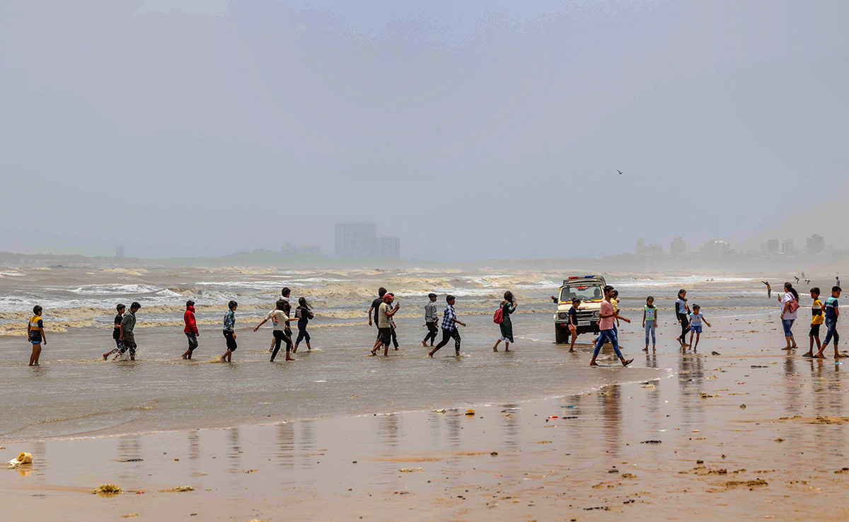 cyclone-biparjoy-update-pics-28.jpg 28