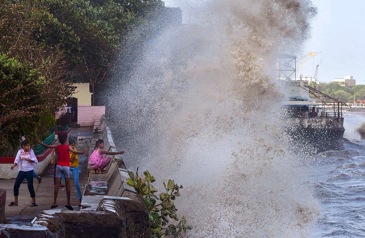 cyclone-biparjoy-update-pics-7.jpg 7