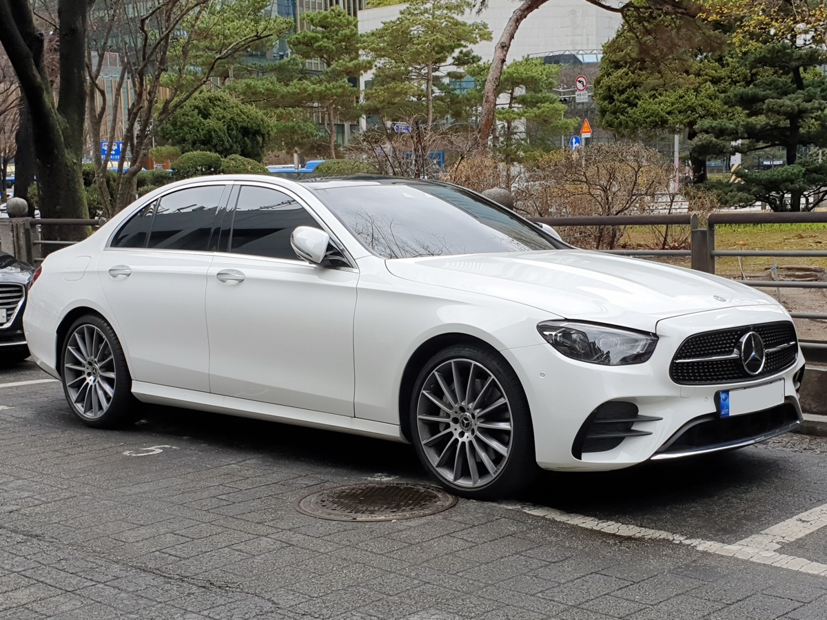 mercedes_benz_10.jpg 11