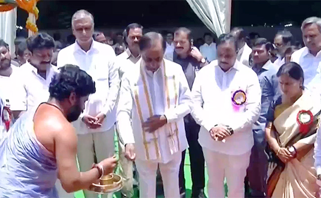 CM-KCR-foundation-stone-In-NIMS.jpg
