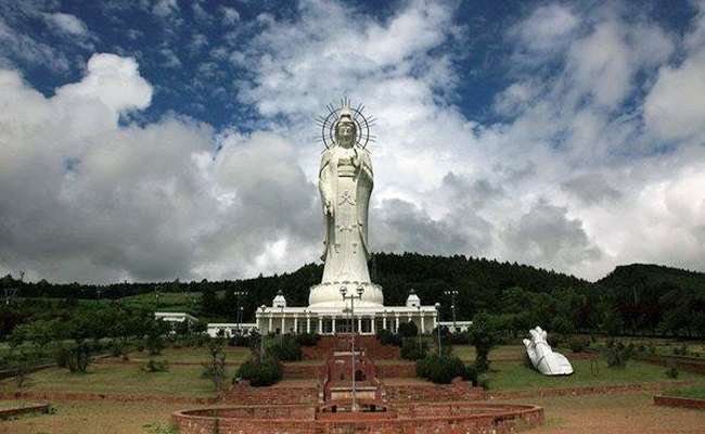 Dai_20Kannon_20of_20Kita_20no_20Miyako_20park.jpg 10