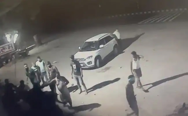 Fight_20In_20Night_20At_20Rajasthan_20Eatery_20IAS_20Senior_20Cop_20Suspended.jpg