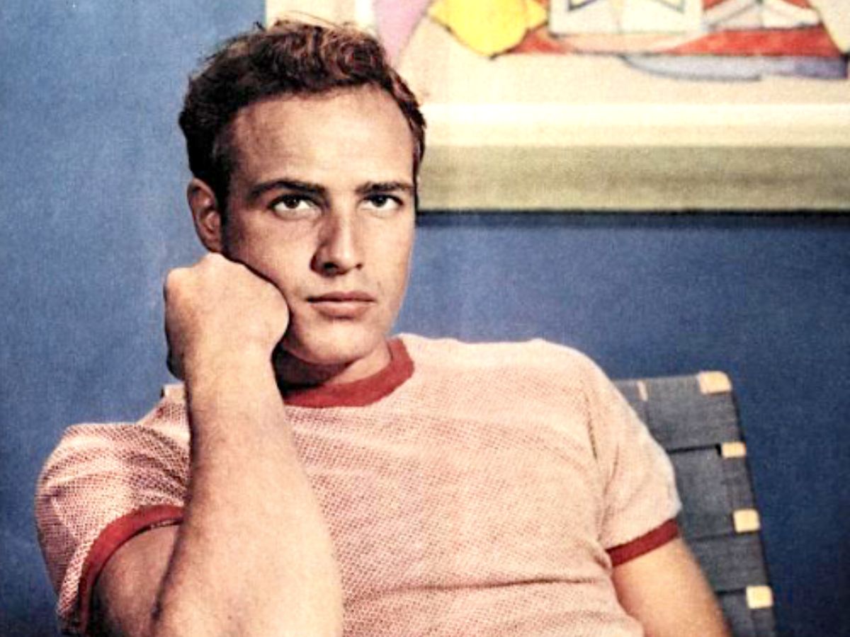 Marlon-Brando_0.jpg 10