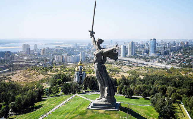 The_20Motherland_20Calls.jpg 11