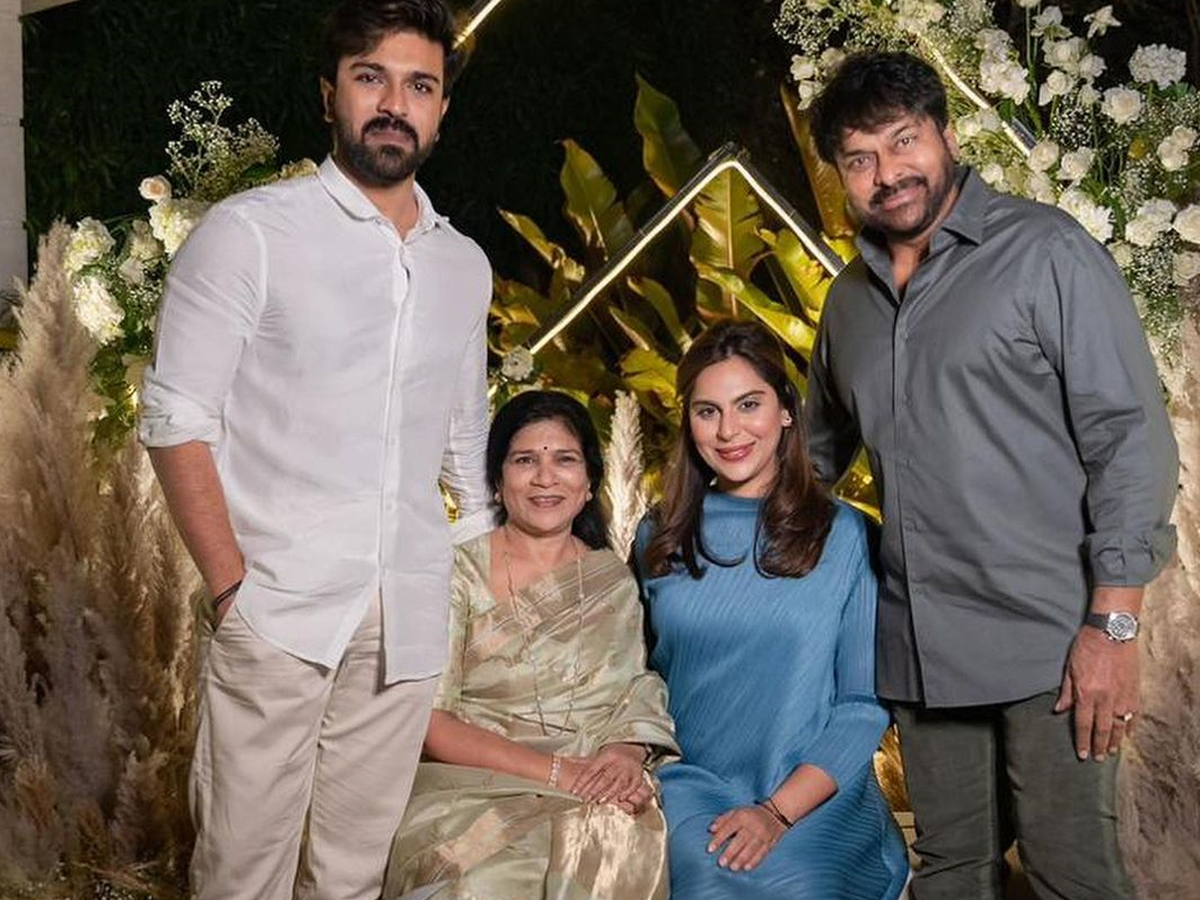 ramcharan-upasana-wedding-anniversary-14.jpg 15
