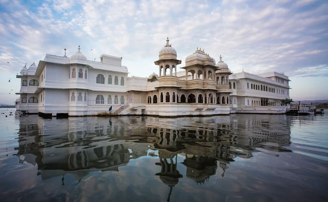 taj_20lake_20palace.jpg 3