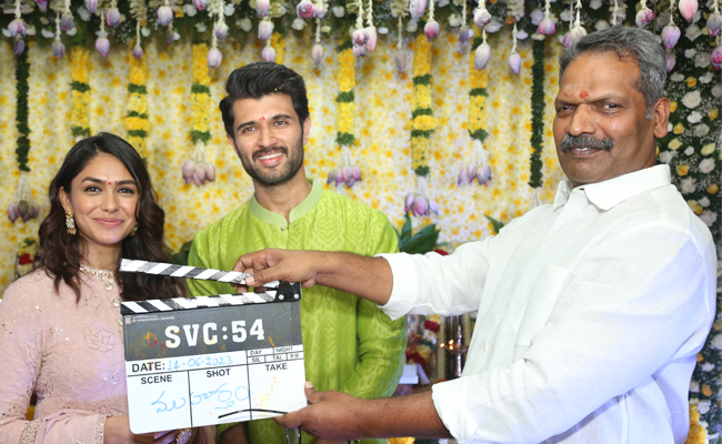 vijay-devarakonda-mrunal-thakur-08.jpg 8