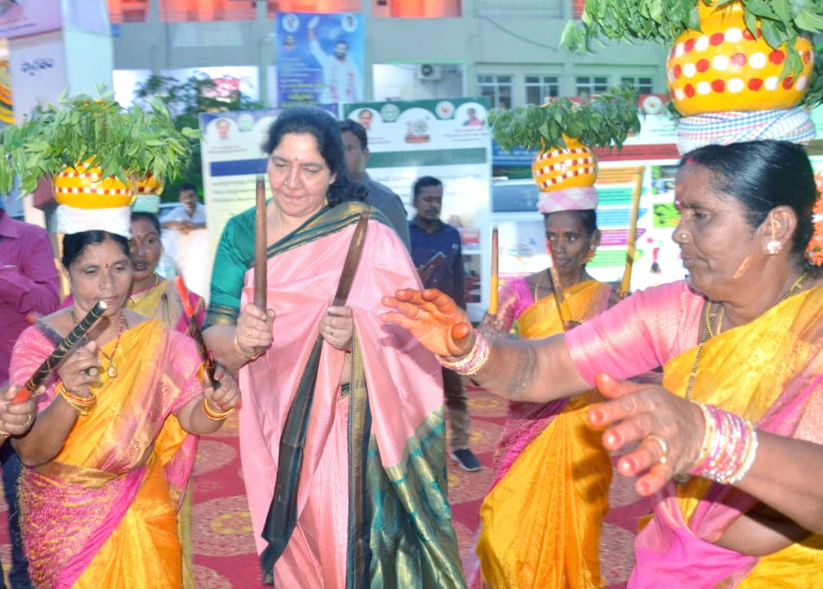womens-welfare-celebrations-2023-in-Ravindra-Bharathi-8.jpg 8