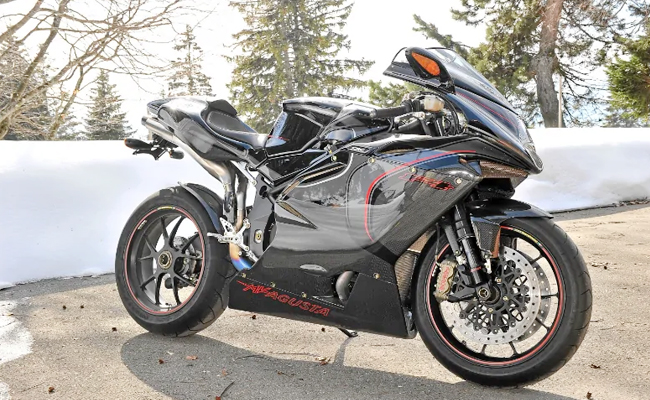 17._20MV_20Agusta_20F4CC_20_E2_80_93_20_24120_2C000.jpg 17