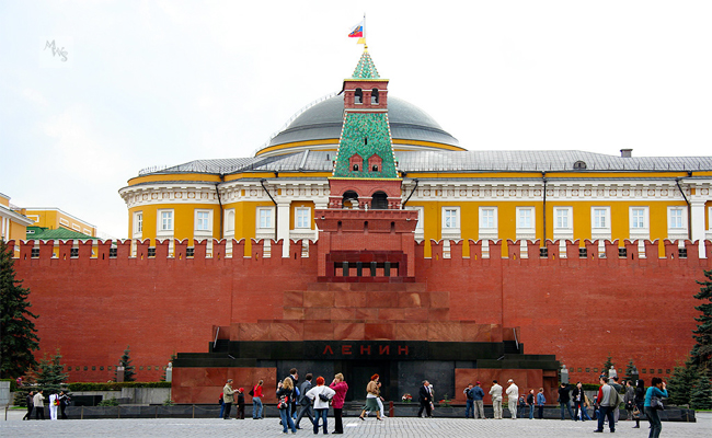 4._20Lenin_20Mausoleum_2C_20Moscow_2C_20Russia.jpg 5
