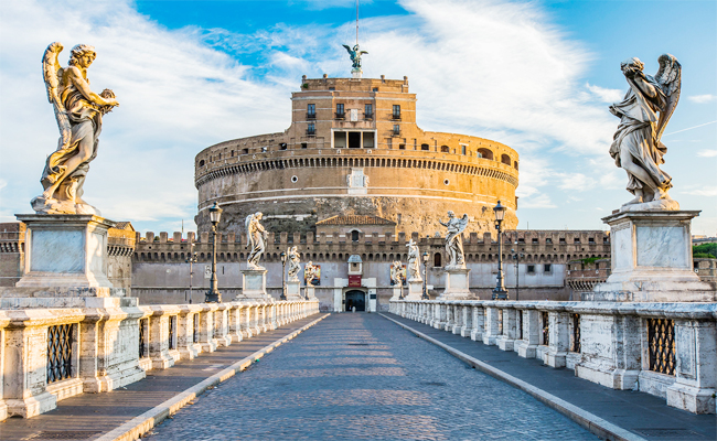 5._20Castel_20Sant_E2_80_99Angelo_20_28Mausoleum_20of_20Hadrian_29.jpg 6