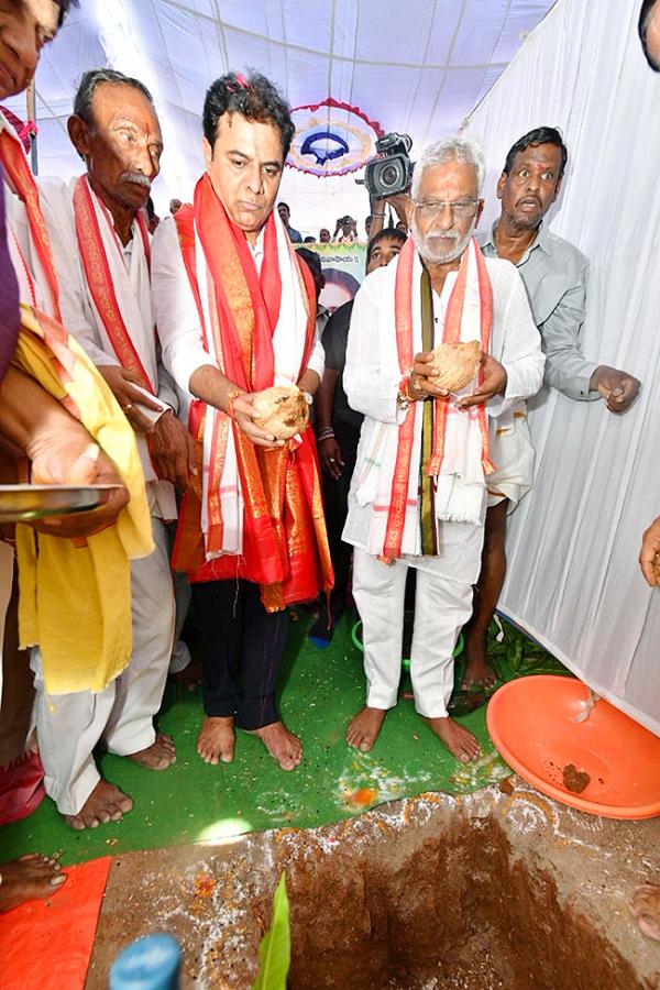 KTR_20Laying_20Foundation_20Stone_20for_20Re_20Construction_20of_20Sri_20Venugopala_20Swami_20Temple-18.jpg 17
