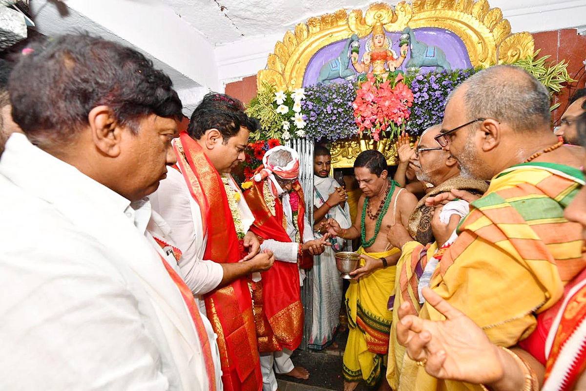KTR_20Laying_20Foundation_20Stone_20for_20Re_20Construction_20of_20Sri_20Venugopala_20Swami_20Temple-20.jpg 19