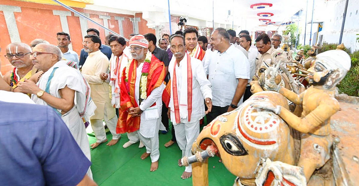 KTR_20Laying_20Foundation_20Stone_20for_20Re_20Construction_20of_20Sri_20Venugopala_20Swami_20Temple-21.jpg 20