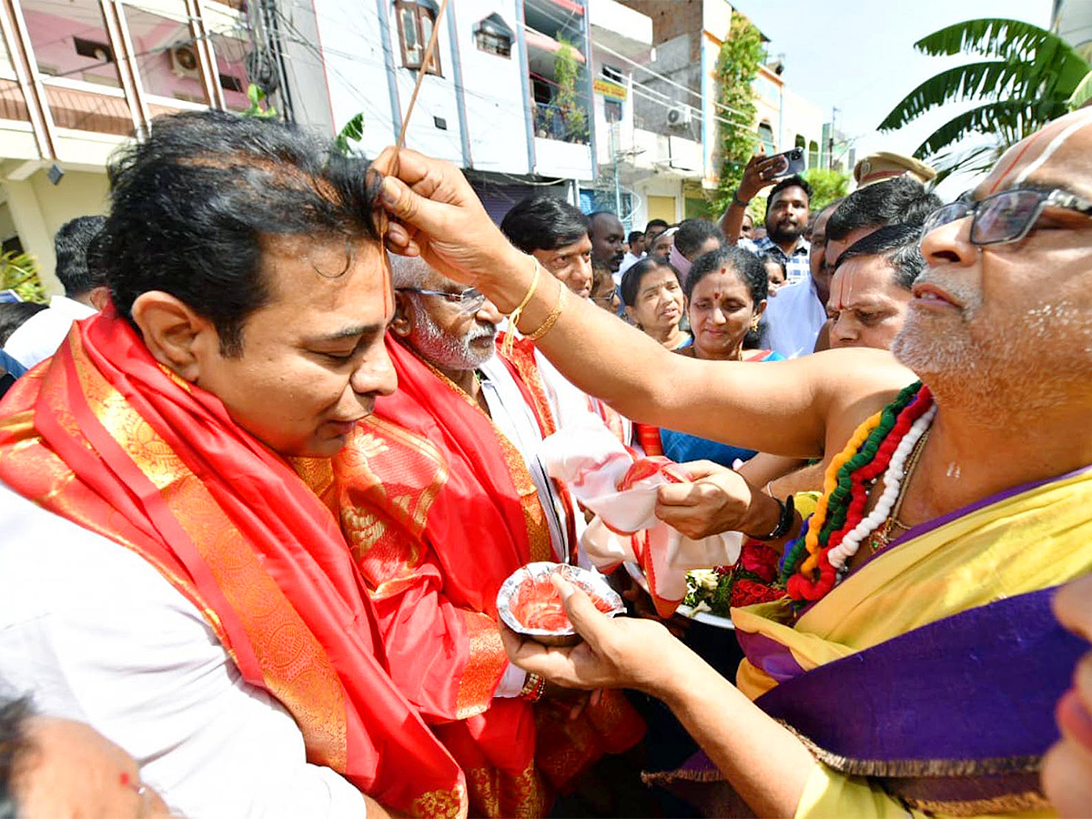 KTR_20Laying_20Foundation_20Stone_20for_20Re_20Construction_20of_20Sri_20Venugopala_20Swami_20Temple-6.jpg 5